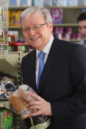 Kevin Rudd at a corner shop in Brisbane.