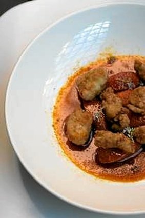 Clever food, such as lamb sweetbreads and carrots, are produced by a top team.