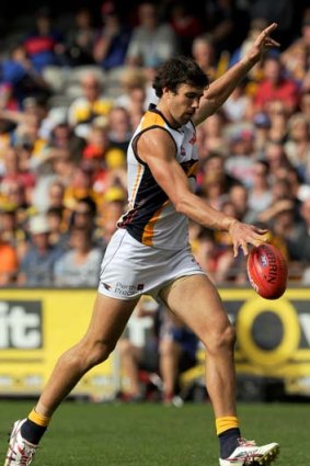 Josh Kennedy takes aim.