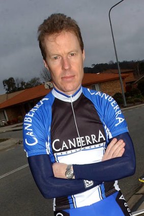 Canberra cycling identity Stephen Hodge has resigned as vice-president of Cycling Australia after admitting to doping during his professional career.