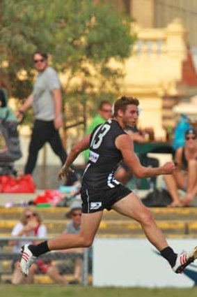 Dale Thomas in action in the VFL.