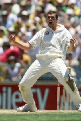 Stephen Harmison celebrates after dismissing Ricky Ponting during the Third Test in Perth during the 2006/07 Ashes series.