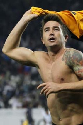 Players' union chiefs are urging that the standard players' contract be varied for Harry Kewell.