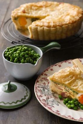 Egg and bacon pie with peas.
