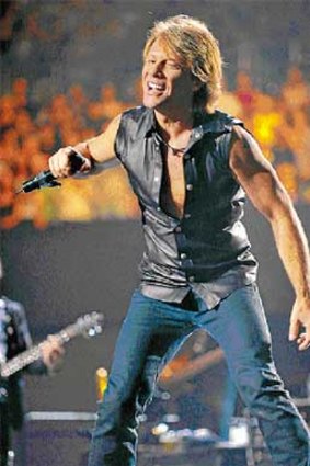Jon Bon Jovi only had to flex his muscles to generate thousands of screams.