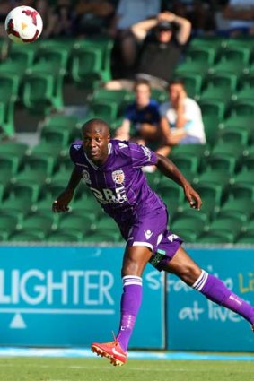William Gallas still holds hopes of the seventh-placed Perth side winning the title.