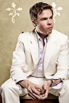 American artist Josh Ritter is making easy listening and country rock cool.