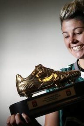 Canberra United player Michelle Heyman with the 2012 Golden Boot.