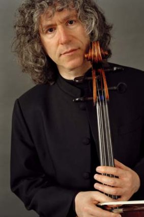 Cellist Steven Isserlis.