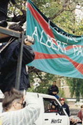 Mary Lou Jelbart speaks to the crowd at the first Save Albert Park rally, in 1994.