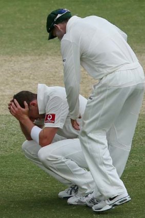 "If Peter Siddle was out there now bowling in the South African second innings, as courageous as he is, he would be absolutely spent and he would be a liability" ... former Test bowler Merv Hughes.