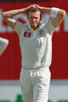 Heroic ... Peter Siddle.