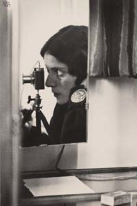 Ilse Bing's 1931 self portrait with Leica.