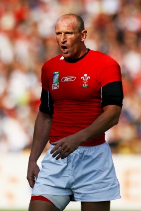 Gareth Thomas in action for Wales in 2007.