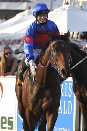 Kathy O'Hara brings Voice Commander in after his win in the 2011 Wagga Wagga Gold Cup. Canberra trainer Nick Olive has retired the eight-year-old.