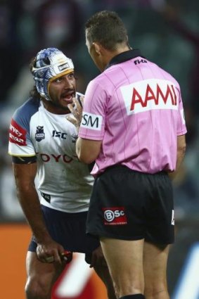 Thurston argues with referee Shane Hayne after a controversial defeat to Manly in the 2012 finals.