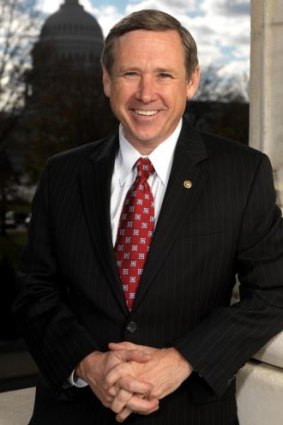 Republican Senator Mark Kirk says commercial airlines need to carry defence systems. 