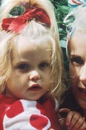 Peaches Geldof posted an image of herself and her mother Paula Yates the day before she died.