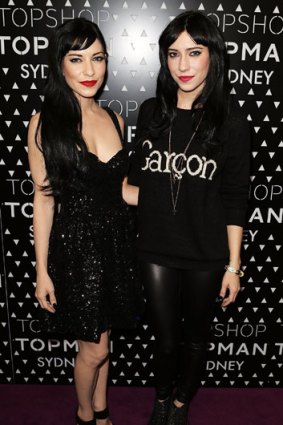 The Veronicas do their thing at Topshop's opening.