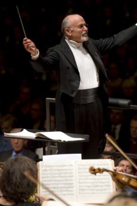 David Zinman conducts the Sydney Symphony.