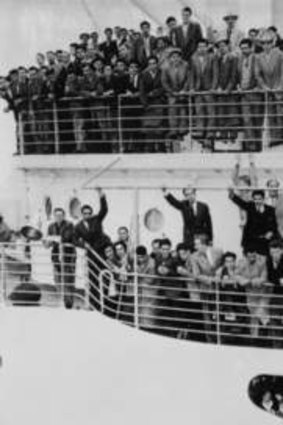 European postwar immigrants arriving at Melbourne's Station Pier.