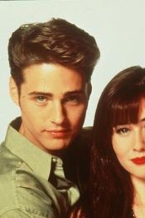 Teens get caught up in drugs and pregnancy but work through it in <i>Beverly Hills 90210</i>.