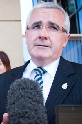 "If I was to walk away the government wouldn't necessarily fall over" ... Andrew Wilkie.