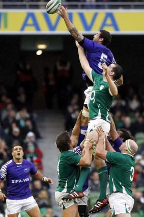 Samoa's Kane Thompson wins the line out from Ireland's Devin Toner.