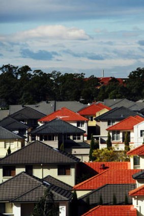 Monthly banking figures compiled by the Australian Prudential Regulation Authority show ANZ has piled on the fastest growth in mortgage sales over the past year.