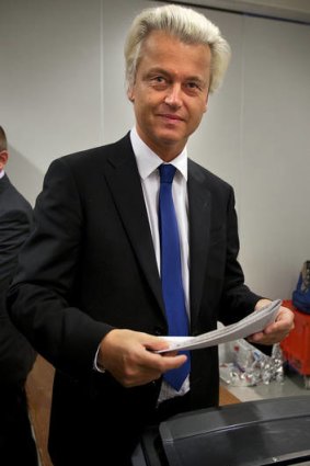 Delayed decision ... Geert Wilders will be given a visa to speak in Australia.