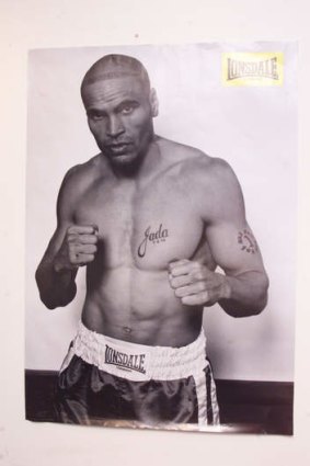 Mundine posing as Muhammad Ali.