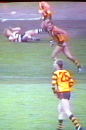 Television grab of Hawthorn captain Leigh Matthews breaking Neville Bruns' jaw.