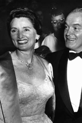 Married to the Bob ... Dolores and Bob at a 1955 premiere.