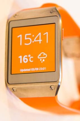 Galaxy Gear in "wild orange".