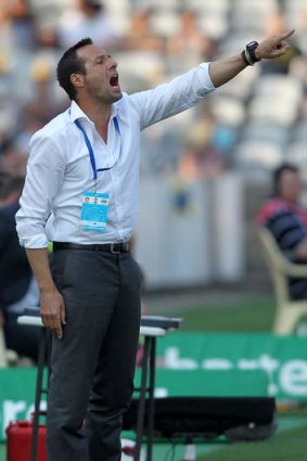John van't Schip rejoined the club to replace Aloisi.
