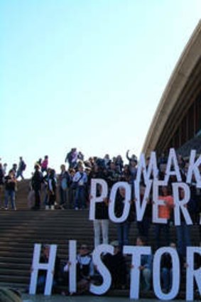 Young Australians rallied as part of the Make Poverty History campaign.