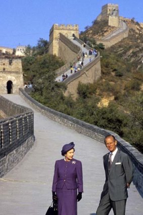 Queen Elizabeth and Prince Philip on the Great Wall of China in 1986.