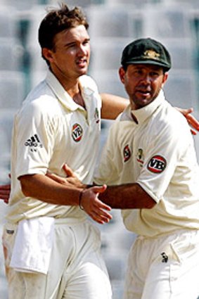 Nathan Hauritz and Ricky Ponting disagreed on bowling tactics in Bangalore.