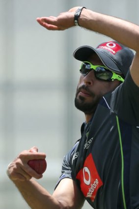 Fawad Ahmed  bowled in the nets against Australia as preparation for South African spinner Imran Tahir.