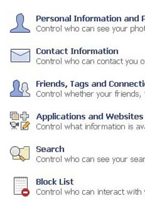 Facebook: privacy settings.