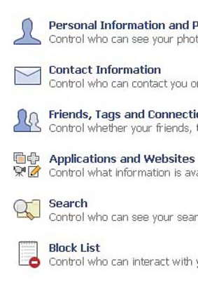 Facebook: privacy settings.