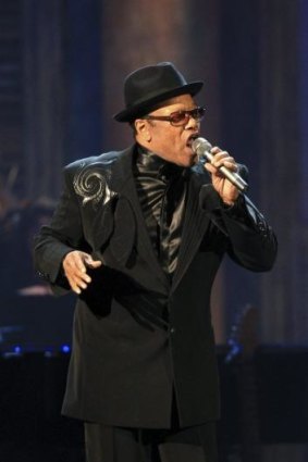 Womack performing at the Rock and Roll Hall of Fame 2009 ceremonies in Cleveland, Ohio.