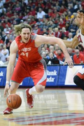 Signed by the Bulls: Australian Cameron Bairstow has signed a contract with the Chicago Bulls.