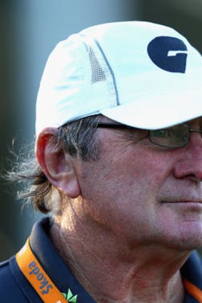 Kevin Sheedy supports the 'two and two' substitution rule.