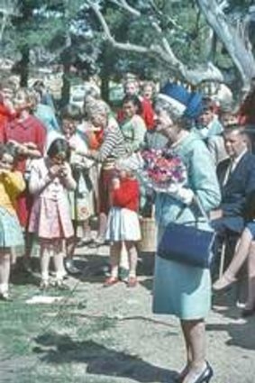 Pattie Menzies opens the 1964 church fair.