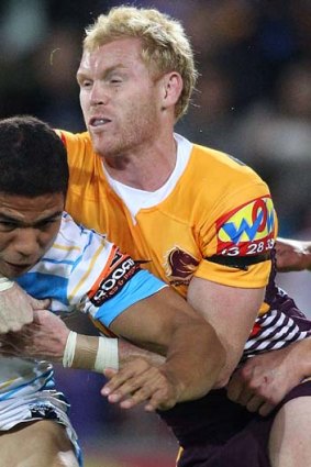 Peter Wallace's return for the Broncos has eased the pressure on Darren Lockyer.