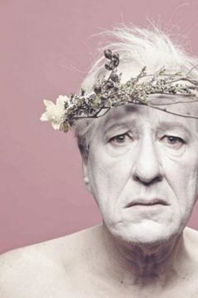 Geoffrey Rush plays the title role in King Lear.