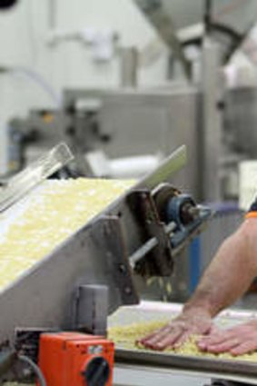 Chris Lloyd making pasta at the Casalare factory.