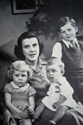 Valerie Hunter Gordon with children (from left) Alison, Nigel and Hugh, 1951