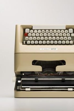 Olivetti Lettera 35: Letteras were used by Cormac McCarthy and Leonard Cohen.